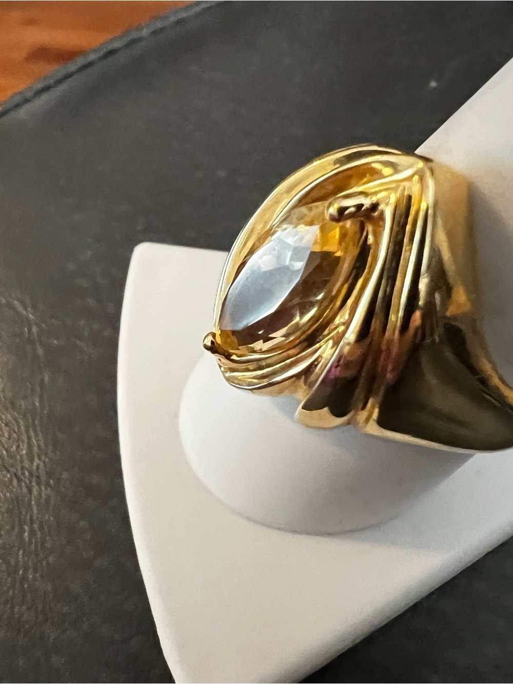 Gold-Tone Citrine Marquise Ring - Elegant Women's Jewelry. Stamped 925/? - Picture 7 of 9